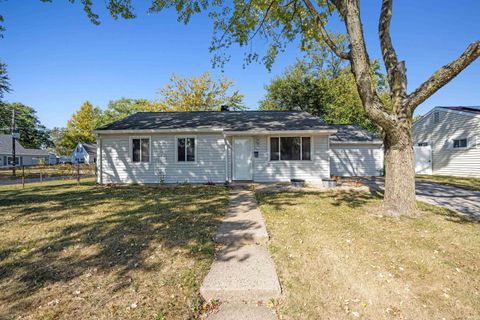 Photo of 1944 W Havens Street, Kokomo, IN 46901 (MLS # 202541302)