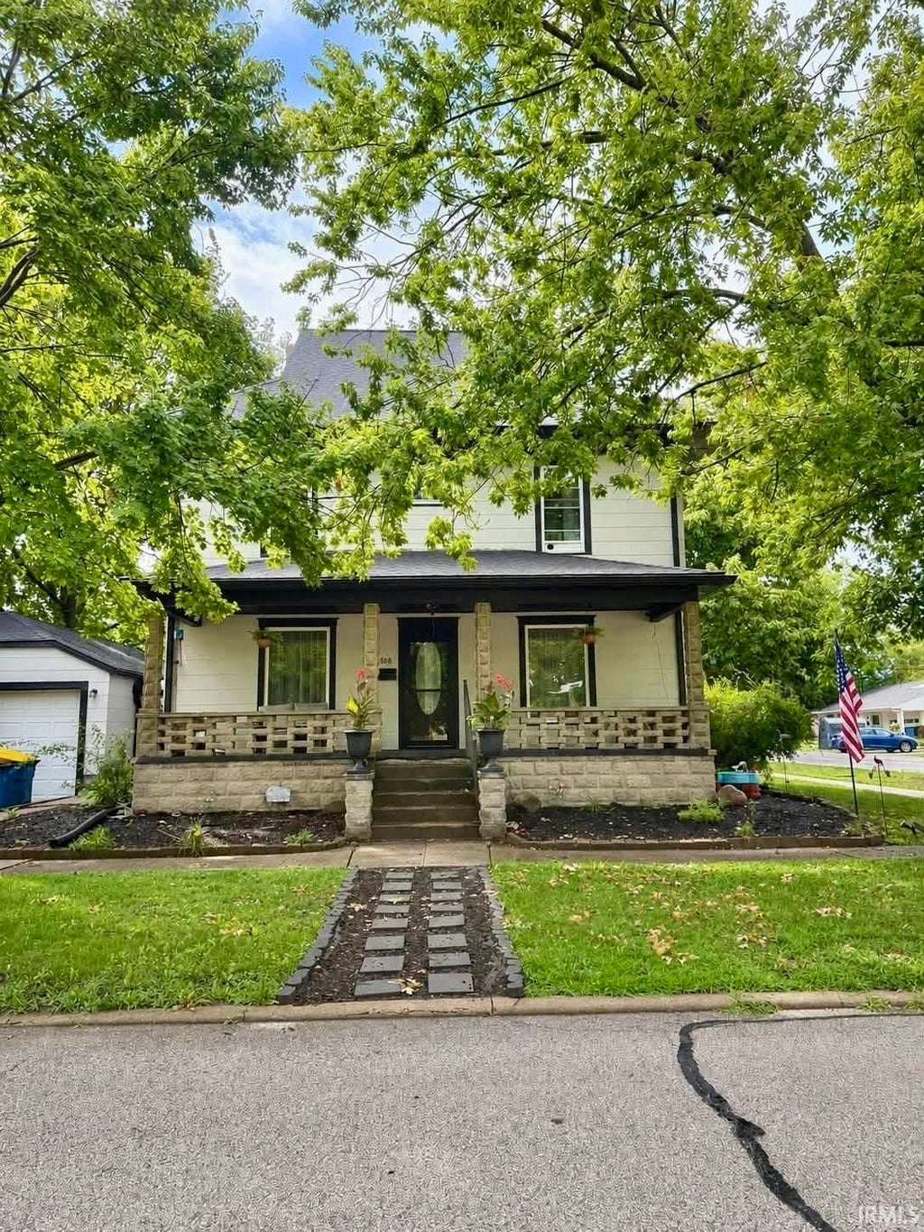 Photo of 508 N Sycamore Street, North Manchester, IN 46962 (MLS # 202632230)