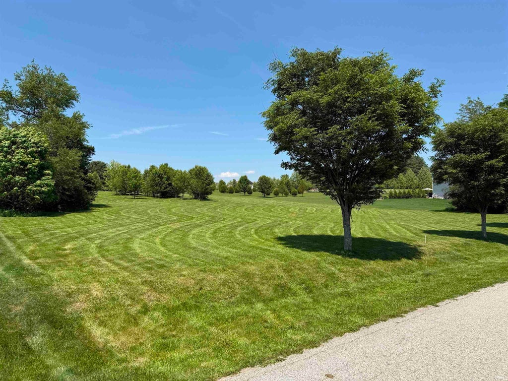 Photo of 614 W Fleming Place, Bloomington, IN 47404 (MLS # 202627831)