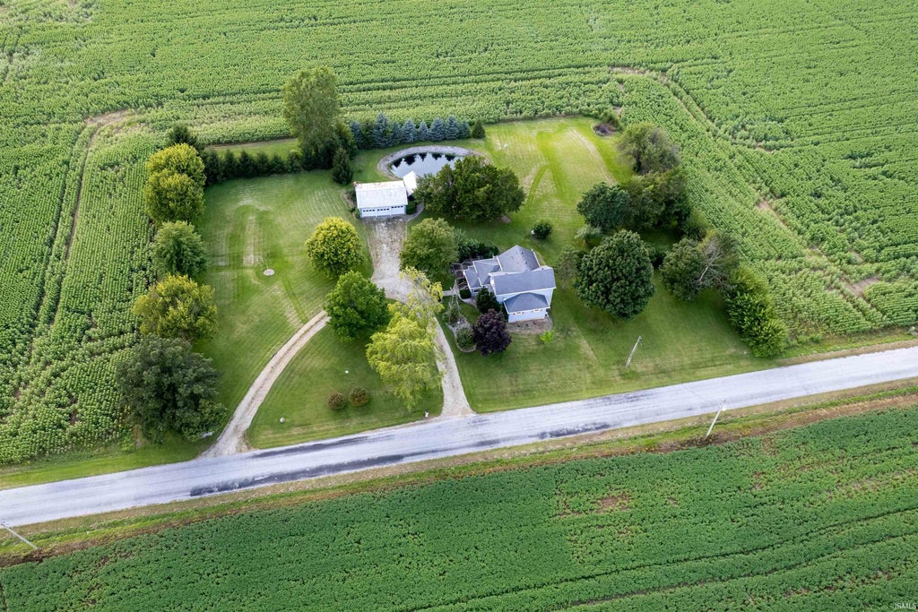 Photo of 11070 N 100 E Road, Roanoke, IN 46783 (MLS # 202636459)