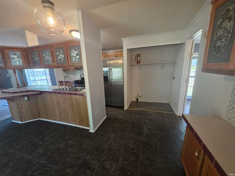 Tiny photo for 31 N Vacation Way Way, North Manchester, IN 46962 (MLS # 202537157)