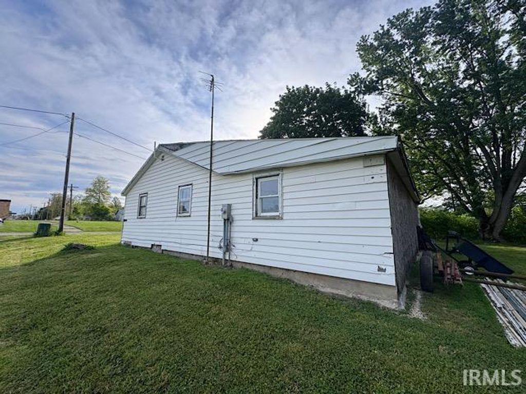 Photo of 211 W Pearl Street, Dunkirk, IN 47336 (MLS # 202618670)