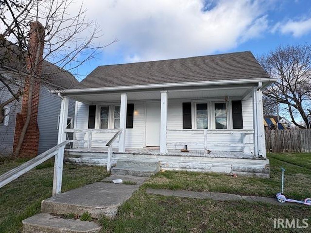Photo of 1700 S Walnut Street, Muncie, IN 47302 (MLS # 202610526)