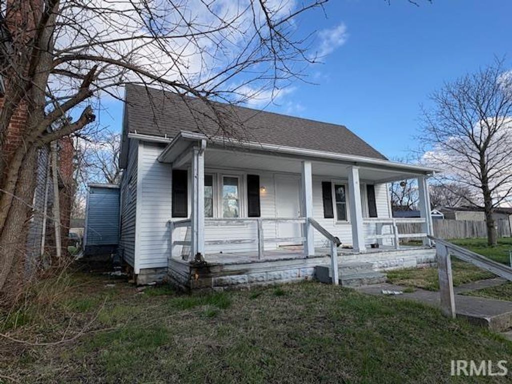 Photo of 1700 S Walnut Street, Muncie, IN 47302 (MLS # 202610526)