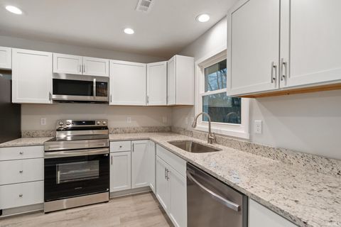 Tiny photo for 10159 Hodge Road, Clayton, IN 46118 (MLS # 202548779)