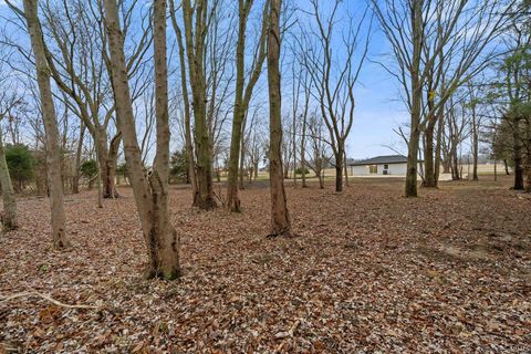 Tiny photo for 10159 Hodge Road, Clayton, IN 46118 (MLS # 202548779)