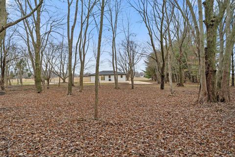 Tiny photo for 10159 Hodge Road, Clayton, IN 46118 (MLS # 202548779)