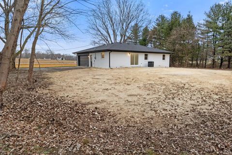 Tiny photo for 10159 Hodge Road, Clayton, IN 46118 (MLS # 202548779)