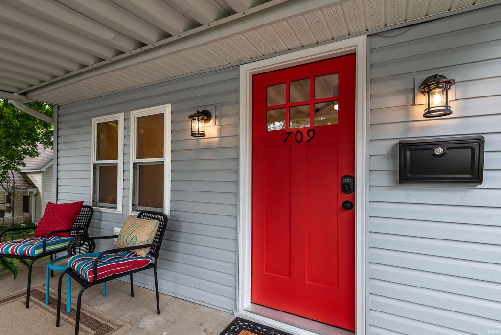 Photo of 709 W 13th Street, Bloomington, IN 47404 (MLS # 202613216)