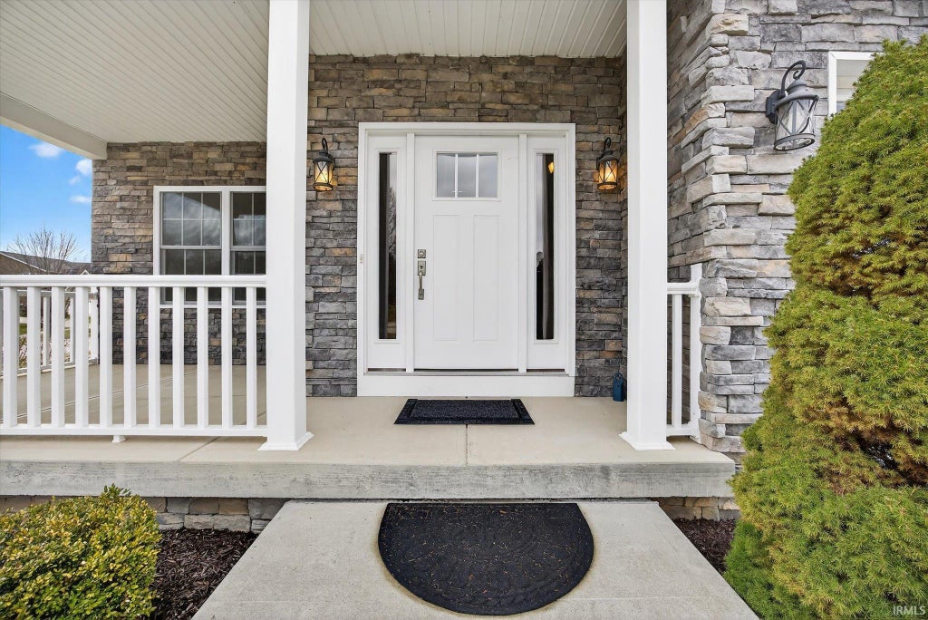 Photo of 1621 W Dove Drive, Bloomington, IN 47403 (MLS # 202636424)