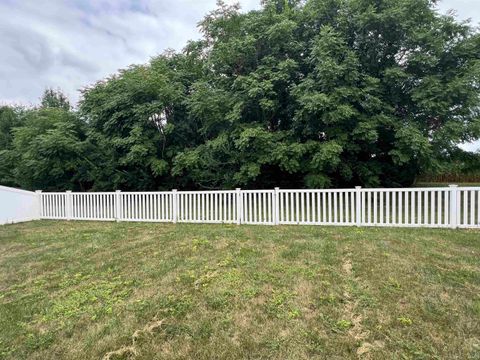 Tiny photo for 3158 CROOKED STICK Drive, Kokomo, IN 46902 (MLS # 202604560)