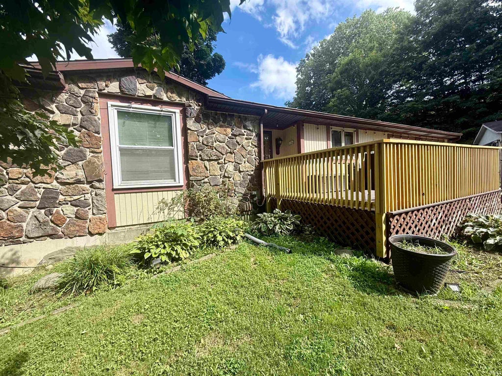 Photo of 2335 County Road 23 Road, Waterloo, IN 46793 (MLS # 202626445)