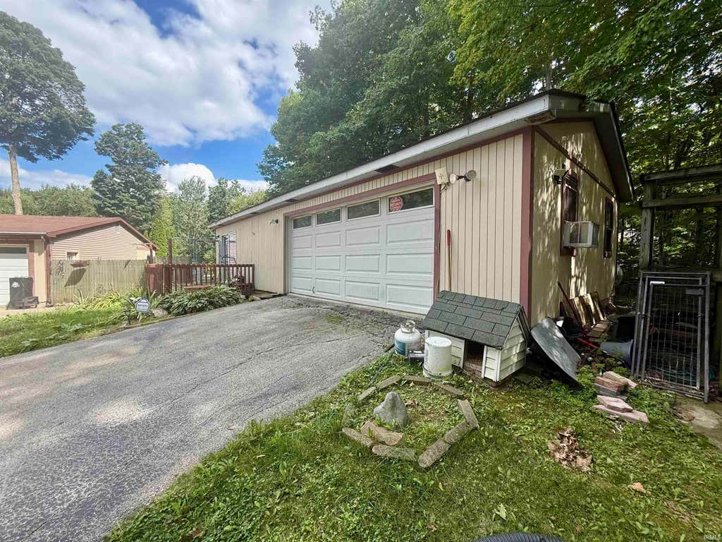 Photo of 2335 County Road 23 Road, Waterloo, IN 46793 (MLS # 202626445)