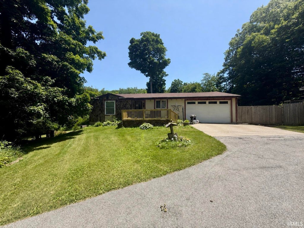 Photo of 2335 County Road 23 Road, Waterloo, IN 46793 (MLS # 202626445)
