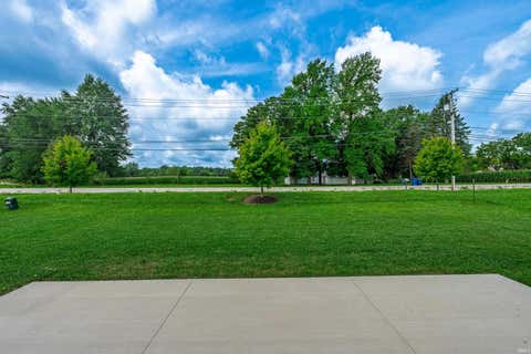 Tiny photo for 1301 N Wild Pine Drive, Yorktown, IN 47396 (MLS # 202635317)