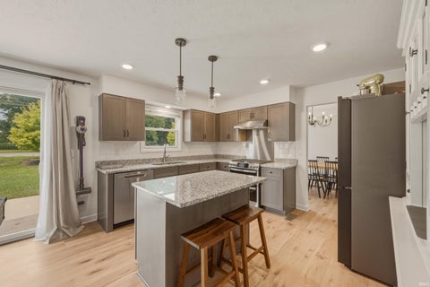 Tiny photo for 1301 N Wild Pine Drive, Yorktown, IN 47396 (MLS # 202635317)