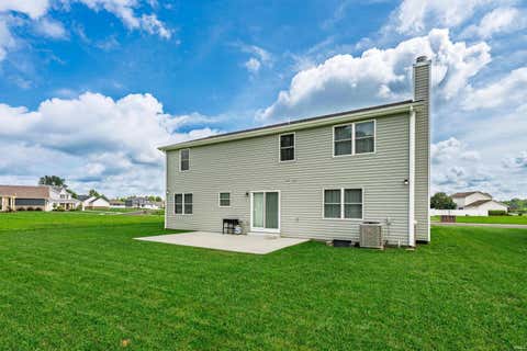 Tiny photo for 1301 N Wild Pine Drive, Yorktown, IN 47396 (MLS # 202635317)
