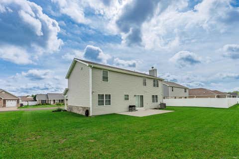 Tiny photo for 1301 N Wild Pine Drive, Yorktown, IN 47396 (MLS # 202635317)
