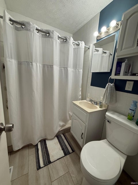 Tiny photo for 206 E Delaware Street, Medaryville, IN 47957 (MLS # 202639178)