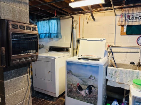 Tiny photo for 305 S Toner Street, Kewanna, IN 46939 (MLS # 202627260)