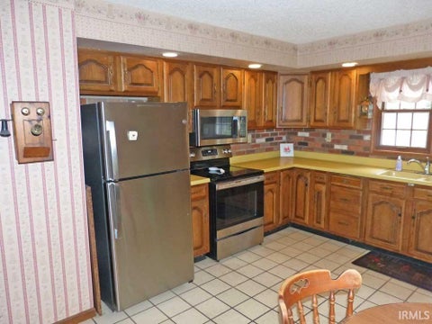 Tiny photo for 2810 Marian Drive, Vincennes, IN 47591 (MLS # 202628001)