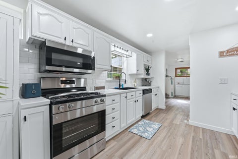 Tiny photo for 2915 Dodge Avenue, Fort Wayne, IN 46805 (MLS # 202622440)