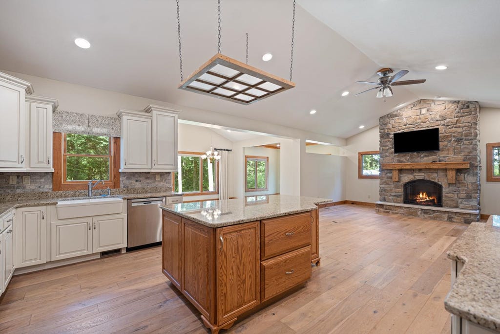 Photo of 5645 N 450 East Road, Leesburg, IN 46538 (MLS # 202630390)