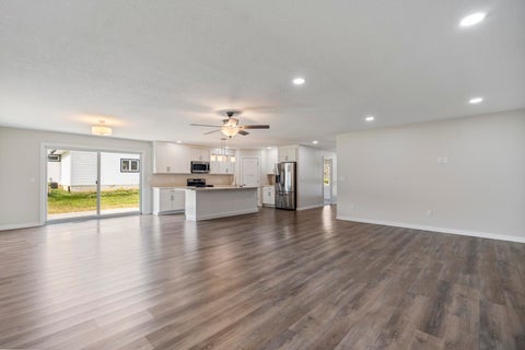 Tiny photo for 408 Ash Street, Pierceton, IN 46562 (MLS # 202624368)