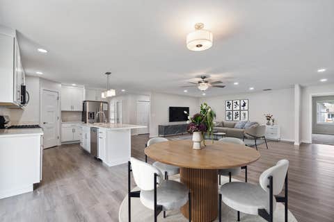 Tiny photo for 408 Ash Street, Pierceton, IN 46562 (MLS # 202624368)