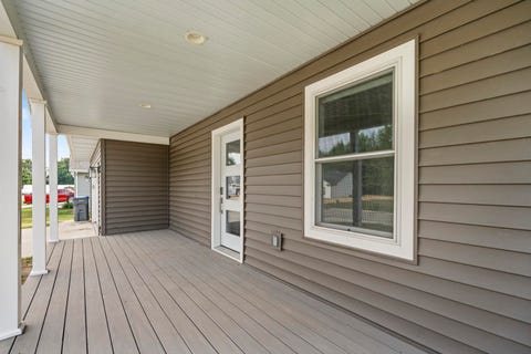 Tiny photo for 408 Ash Street, Pierceton, IN 46562 (MLS # 202624368)