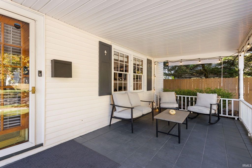 Photo of 1510 Sunnymede Avenue, South Bend, IN 46615 (MLS # 202606101)