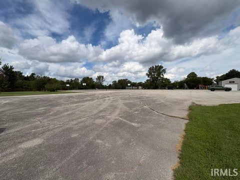 Tiny photo for 234 W Pearl Street, Dunkirk, IN 47336 (MLS # 202637803)