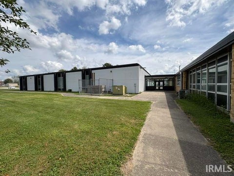 Tiny photo for 234 W Pearl Street, Dunkirk, IN 47336 (MLS # 202637803)