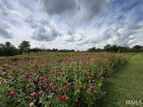 Tiny photo for 234 W Pearl Street, Dunkirk, IN 47336 (MLS # 202637803)