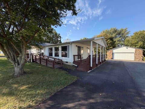 Tiny photo for 4902 E 200 S, Kokomo, IN 46902 (MLS # 202643199)