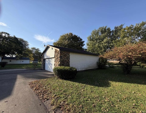 Tiny photo for 4902 E 200 S, Kokomo, IN 46902 (MLS # 202643199)
