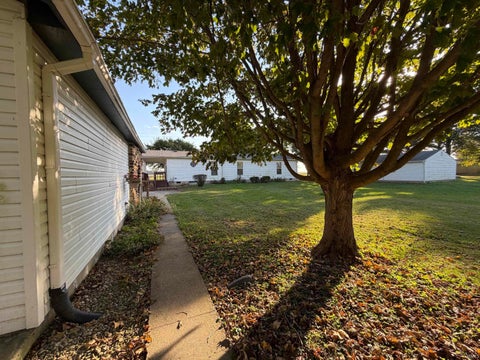 Tiny photo for 4902 E 200 S, Kokomo, IN 46902 (MLS # 202643199)