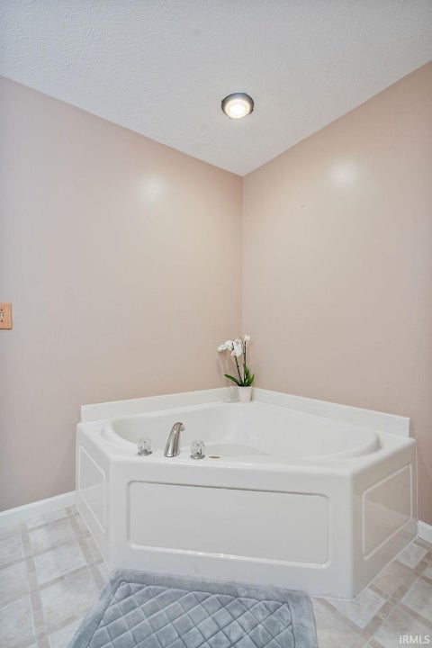 Tiny photo for 3649 W 500 North, Kokomo, IN 46901 (MLS # 202635119)