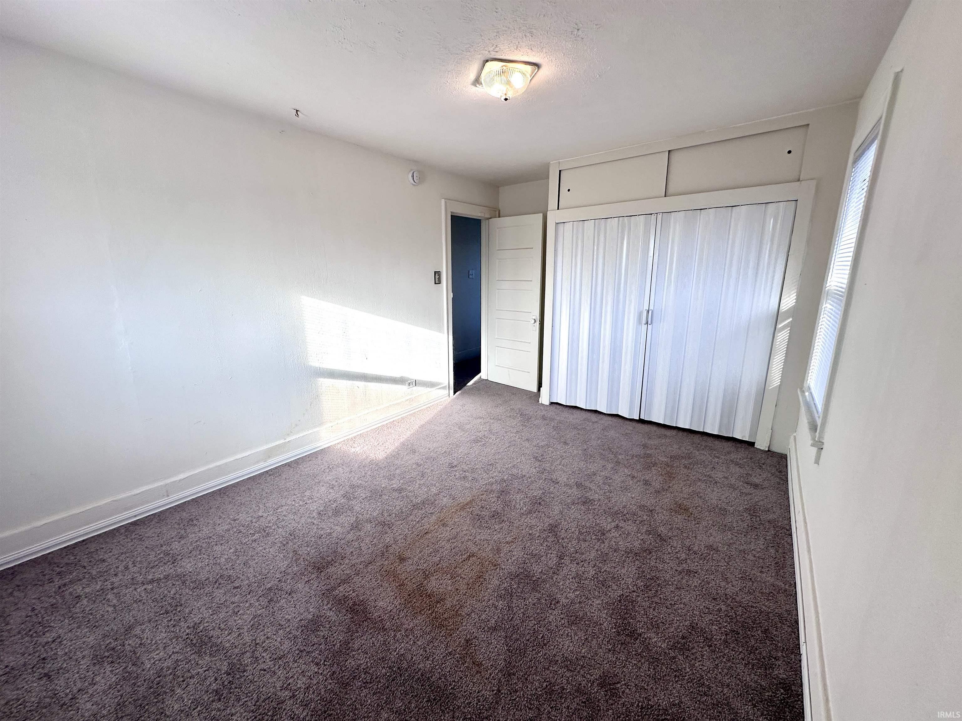 South Bend, Indiana 46613, United States, 3 Bedrooms Bedrooms, ,2 BathroomsBathrooms,Residential,Pending,88341