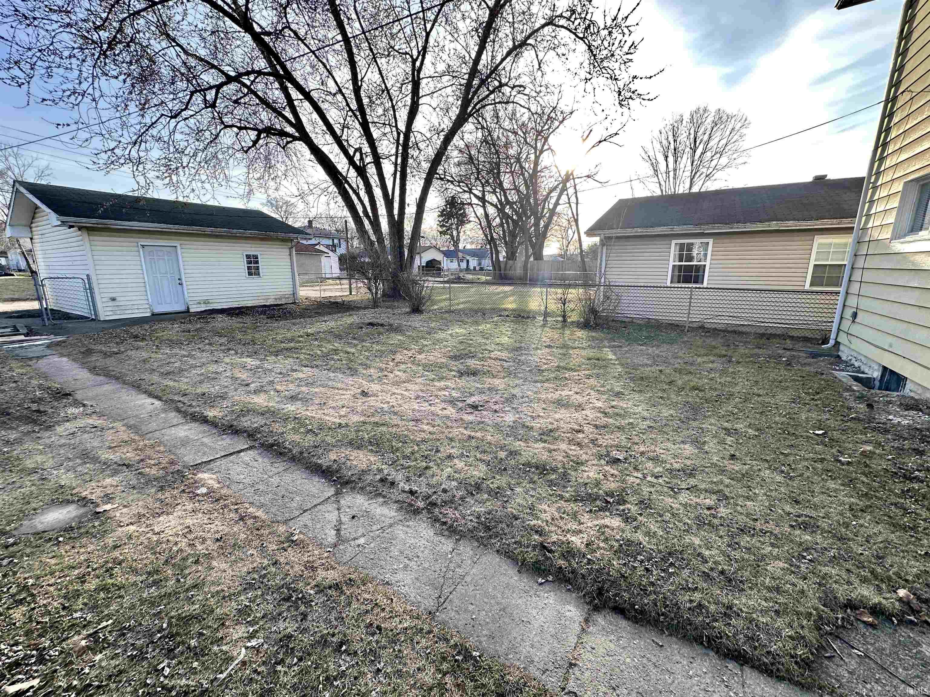 South Bend, Indiana 46613, United States, 3 Bedrooms Bedrooms, ,2 BathroomsBathrooms,Residential,Pending,88341