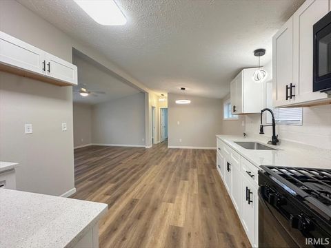 Tiny photo for 2427 N PURDUM Street, Kokomo, IN 46901 (MLS # 202600954)