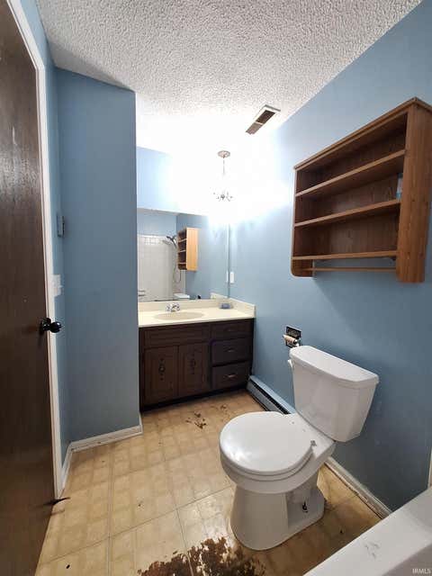 Tiny photo for 2705 Hollendale Drive, New Haven, IN 46774 (MLS # 202635332)