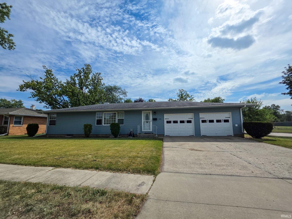 Photo of 345 W Dinehart Avenue, Elkhart, IN 46517 (MLS # 202637091)