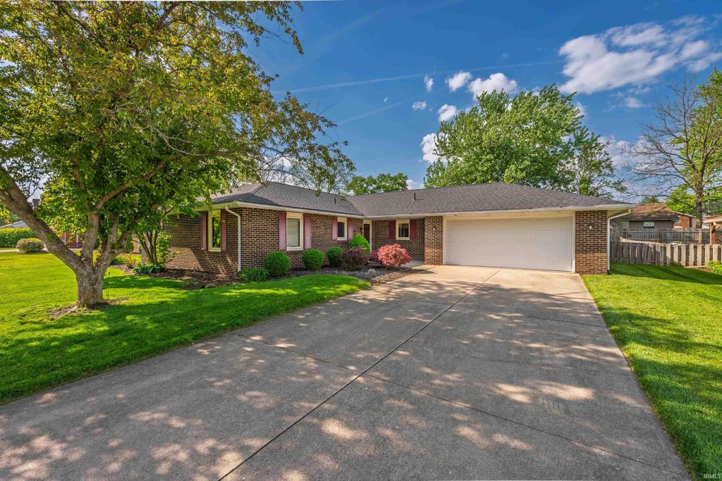 Photo of 4300 W Coventry Drive, Muncie, IN 47304 (MLS # 202601126)