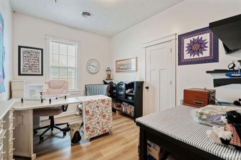 Tiny photo for 1017 W TAYLOR Street, Kokomo, IN 46901 (MLS # 202543872)