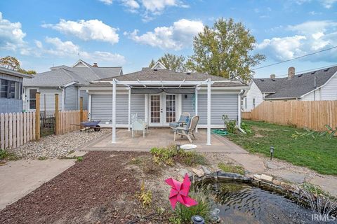Tiny photo for 1017 W TAYLOR Street, Kokomo, IN 46901 (MLS # 202543872)