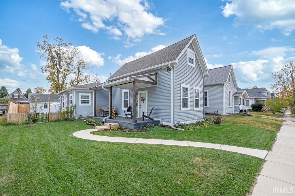 Photo for 1017 W TAYLOR Street, Kokomo, IN 46901 (MLS # 202543872)