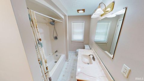 Tiny photo for 5220 E Wenz Drive, Monticello, IN 47960 (MLS # 202534541)