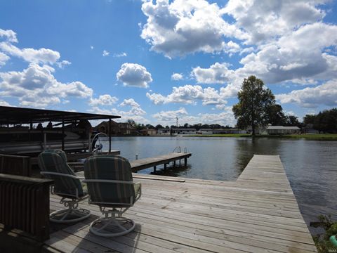 Tiny photo for 5220 E Wenz Drive, Monticello, IN 47960 (MLS # 202534541)