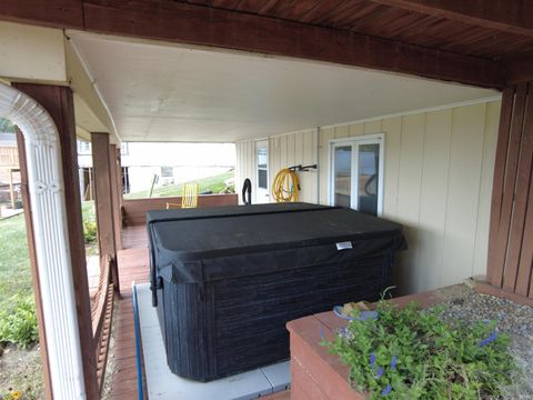 Tiny photo for 5220 E Wenz Drive, Monticello, IN 47960 (MLS # 202534541)